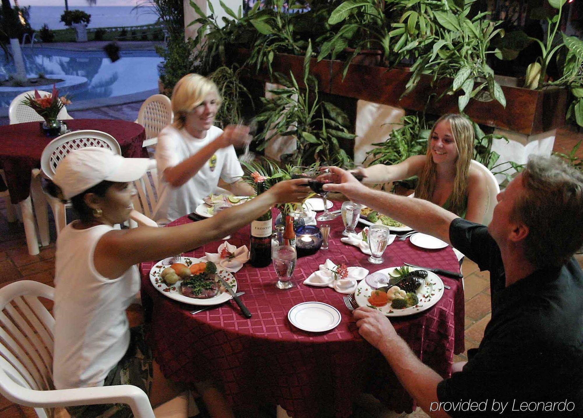 Hotel Iguanazul Playa Junquillal 餐厅 照片